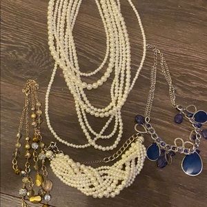 great gatsby necklaces! Black + white ball!